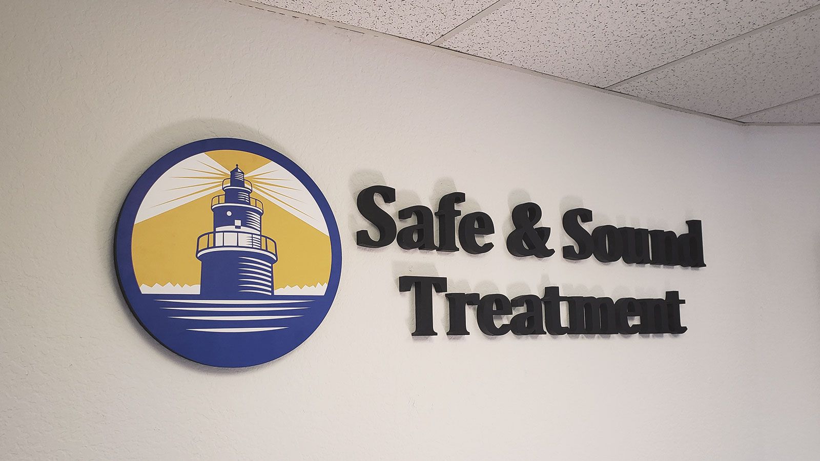 safe and sound treatment 3d sign
