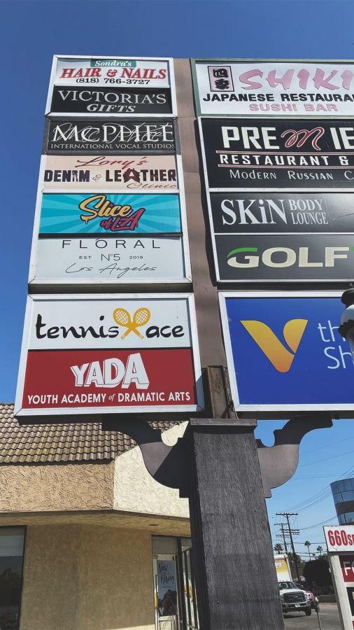 slice of la pylon sign