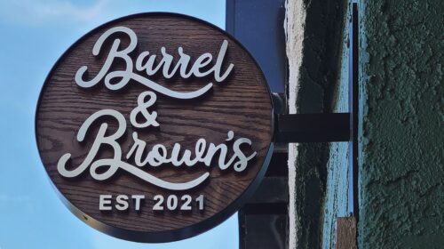 Barrel and browns wall blade sign