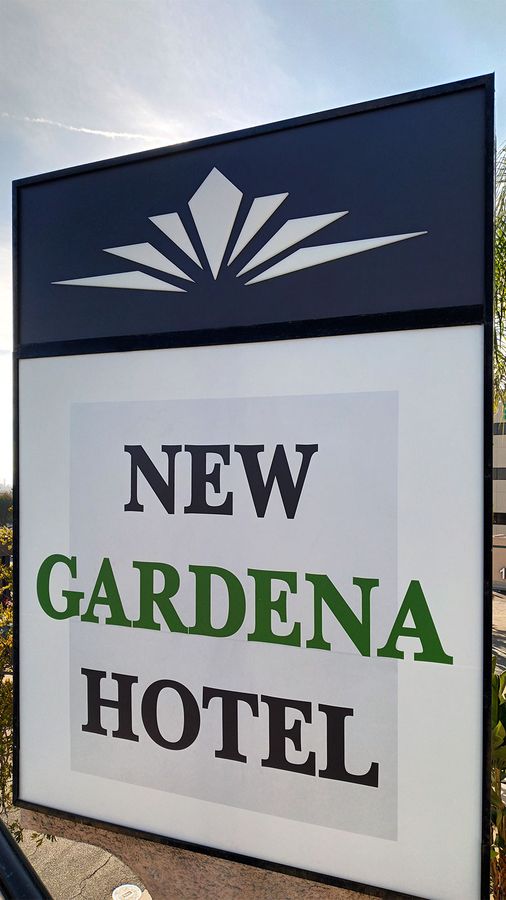 new gardena hotel pylon sign