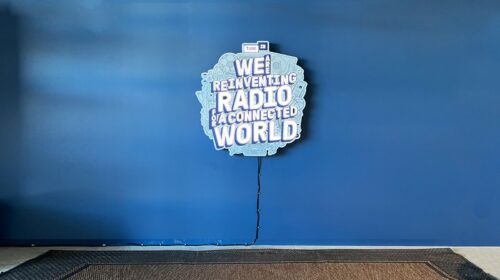 tunein indoor push through sign