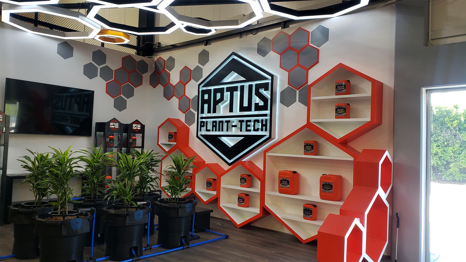 Aptus plant-tech indoor led sign