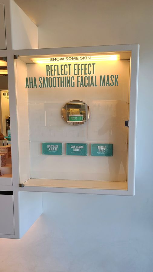 Beautycounter window lettering