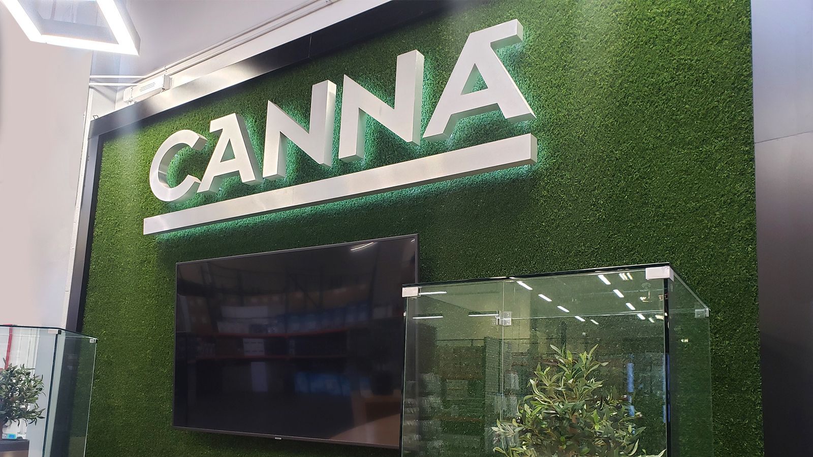 Canna interior sign