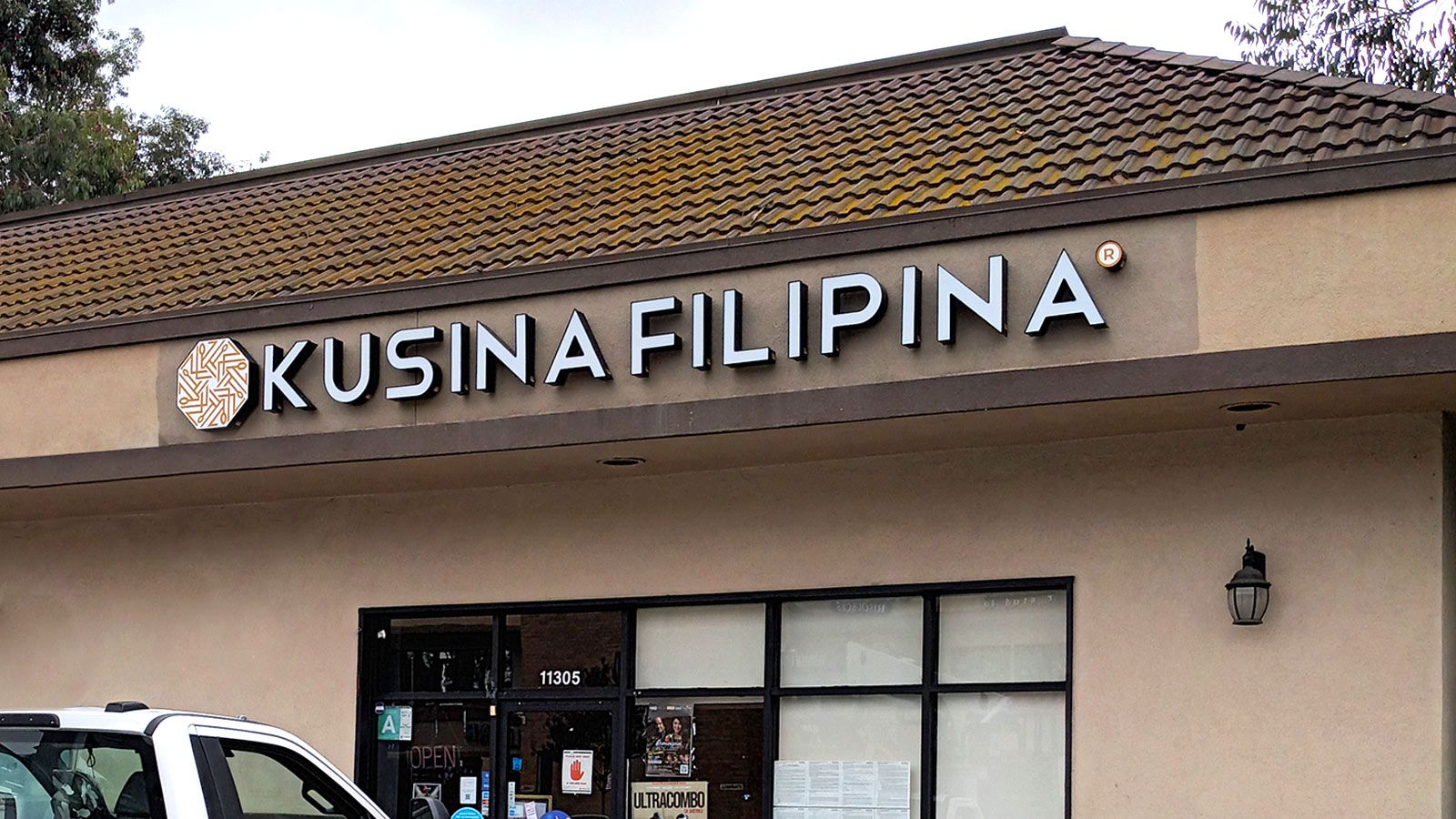 Kusina Filipina custom building sign