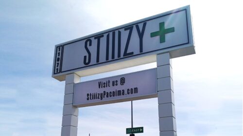 Stilizy pylon signs