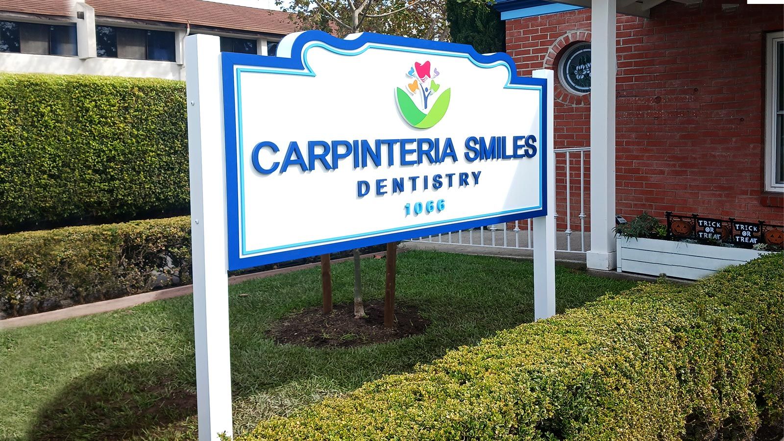 Carpinteria Smiles Dentistry yard sign for branding