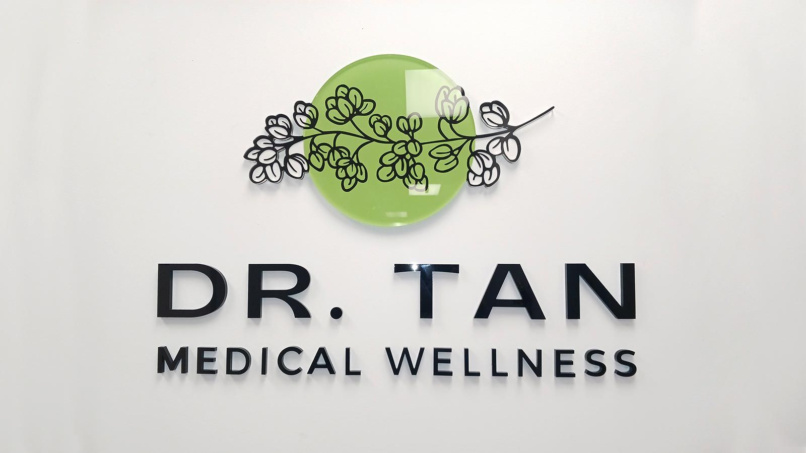 Dr. Tan Medical Wellness interior sign for office design