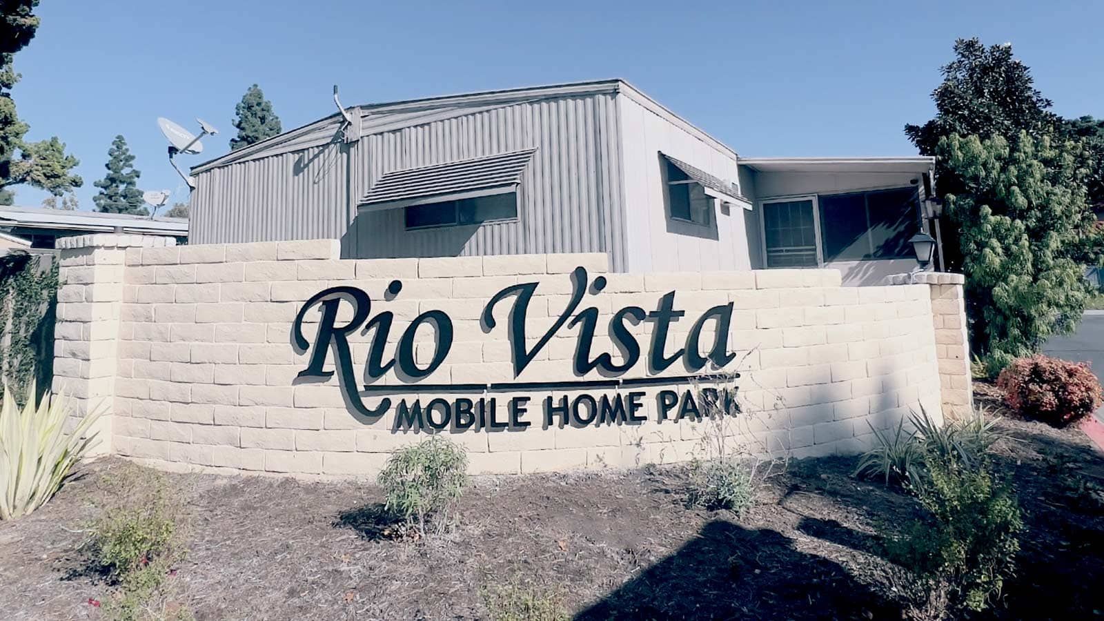 Rio Vista Mobile Home Parks 3D sign made of aluminum