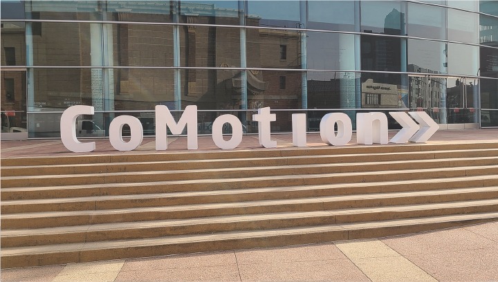 CoMotion large letter signage in a free-standing style made of aluminum for outdoor branding