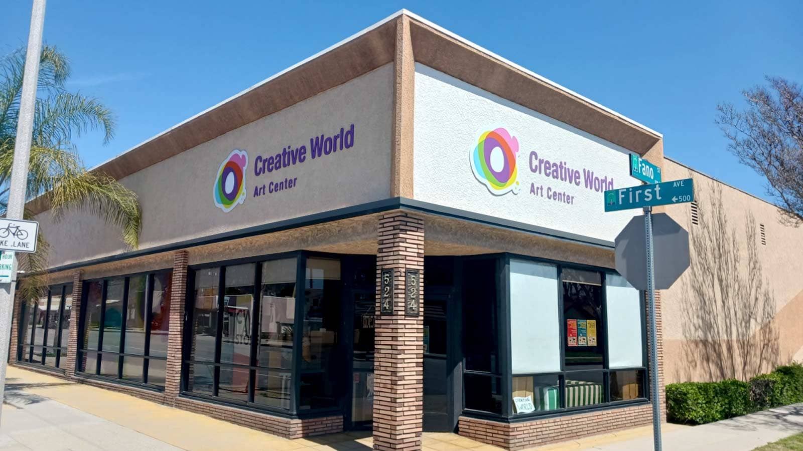 Creative World Art Center aluminum signs on the building