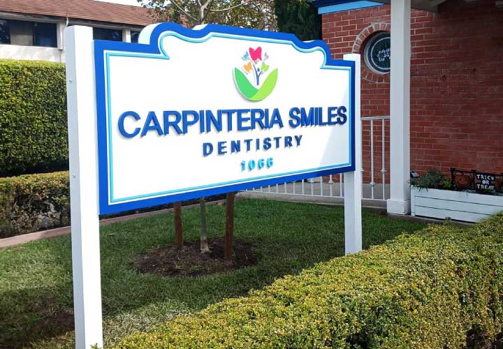 Carpinteria Smiles Dentistry yard sign made of aluminum and acrylic for the neighborhood