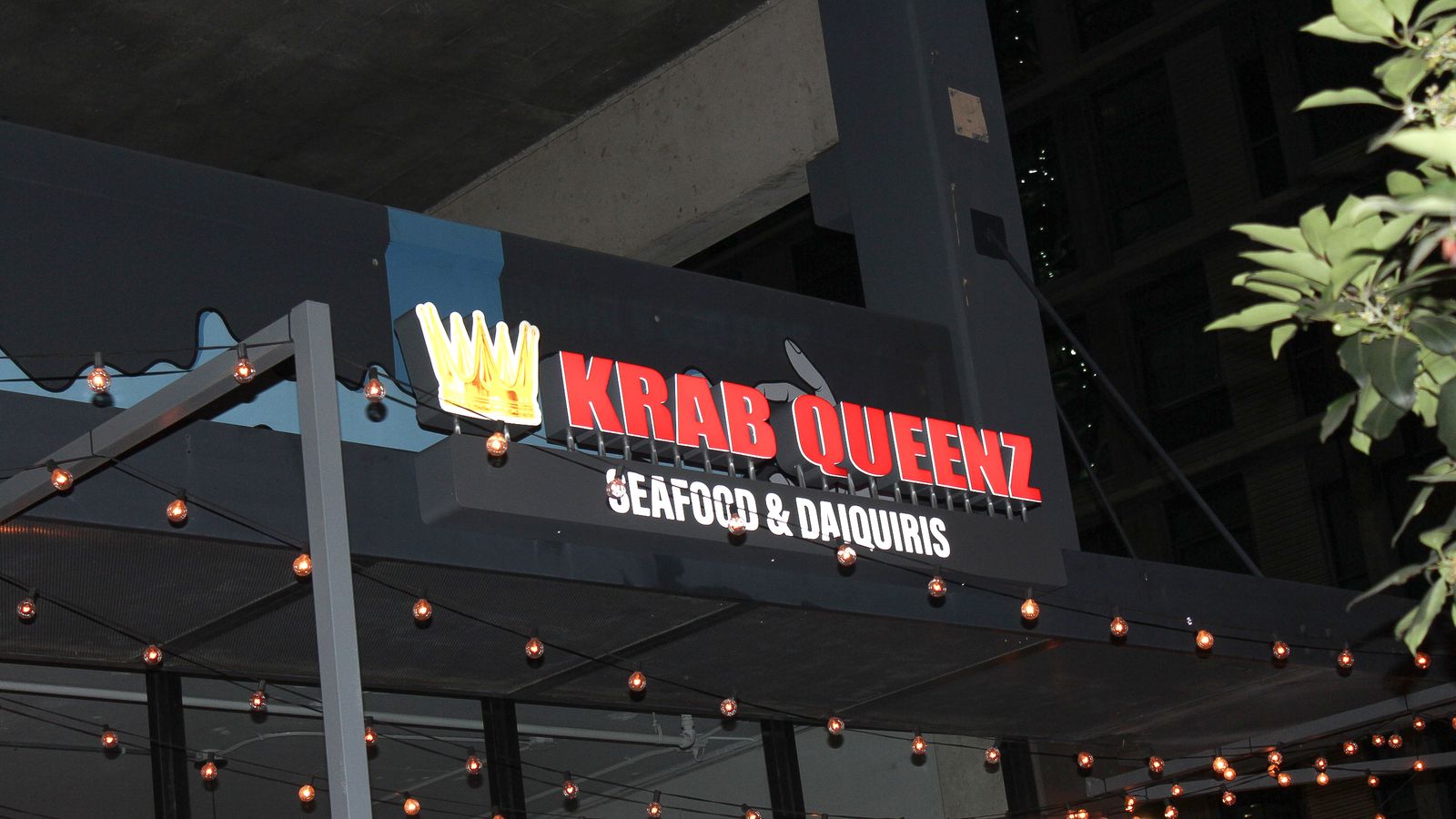 krab queenz light up dimensional letters