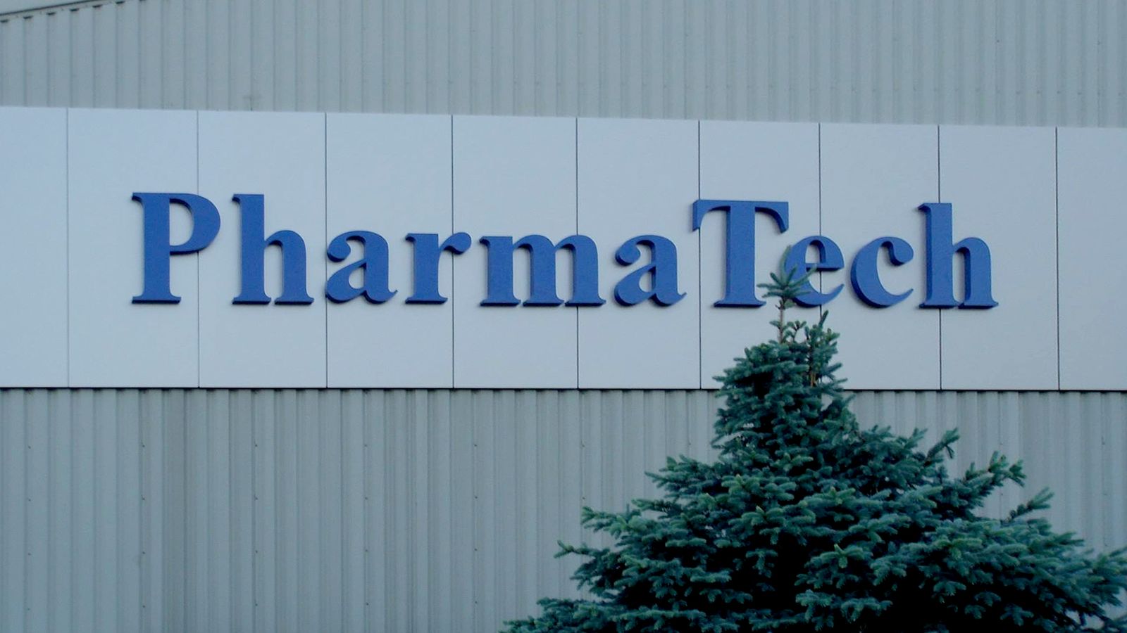 pharmatech large 3 dimensional letters