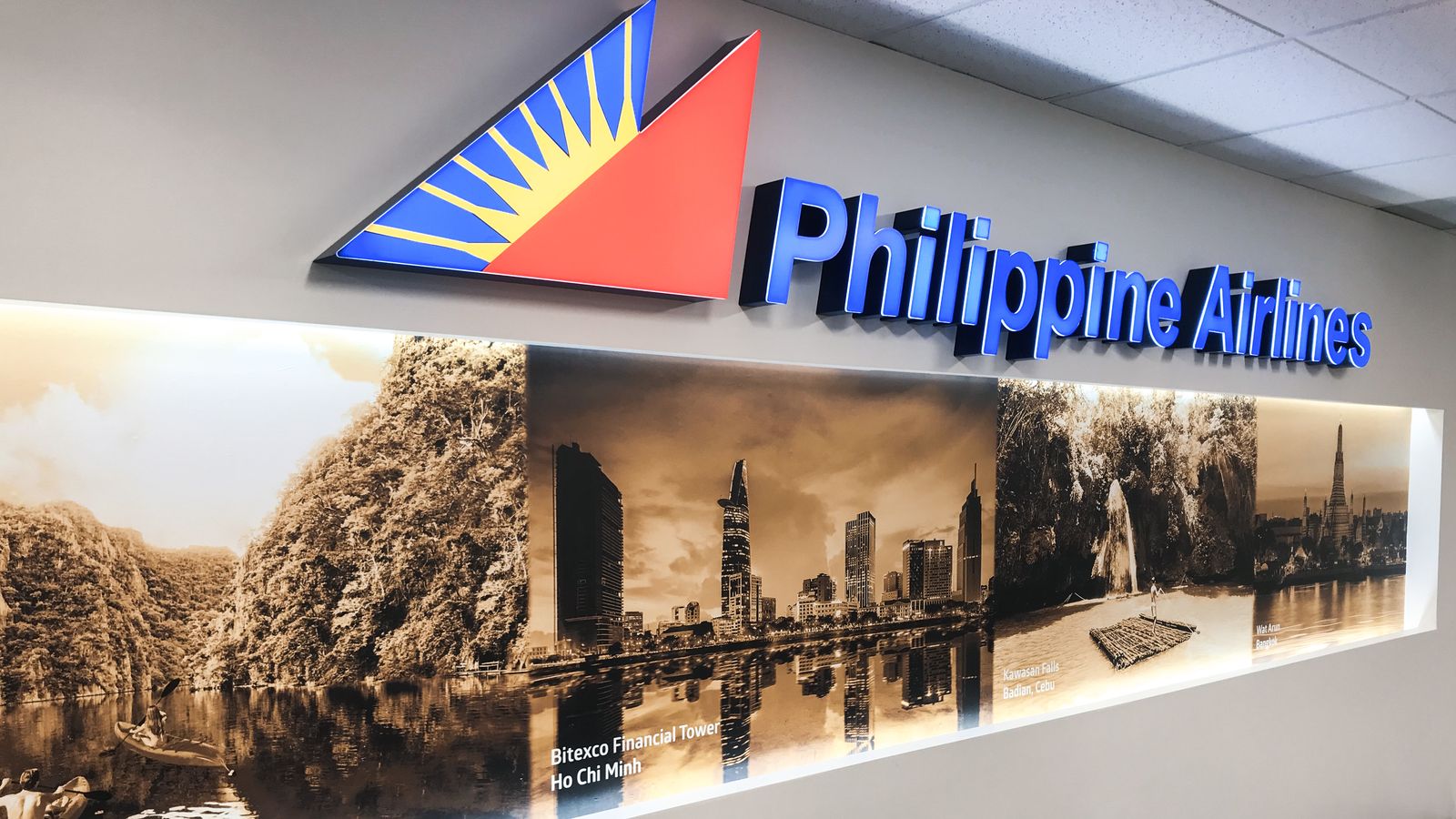 philippine airlines indoor illuminated letters