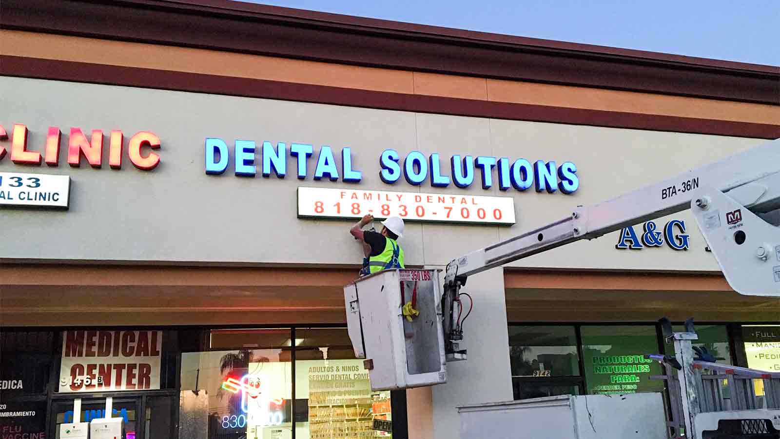 dental solutions lightbox sign installation