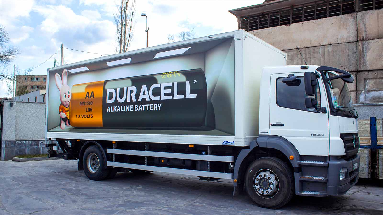 duracell dynamic car wrap graphics