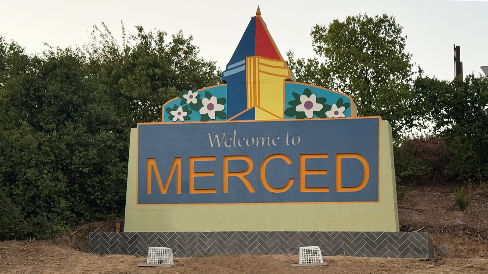 City of Merced Sign Light Installation For Night Visibility