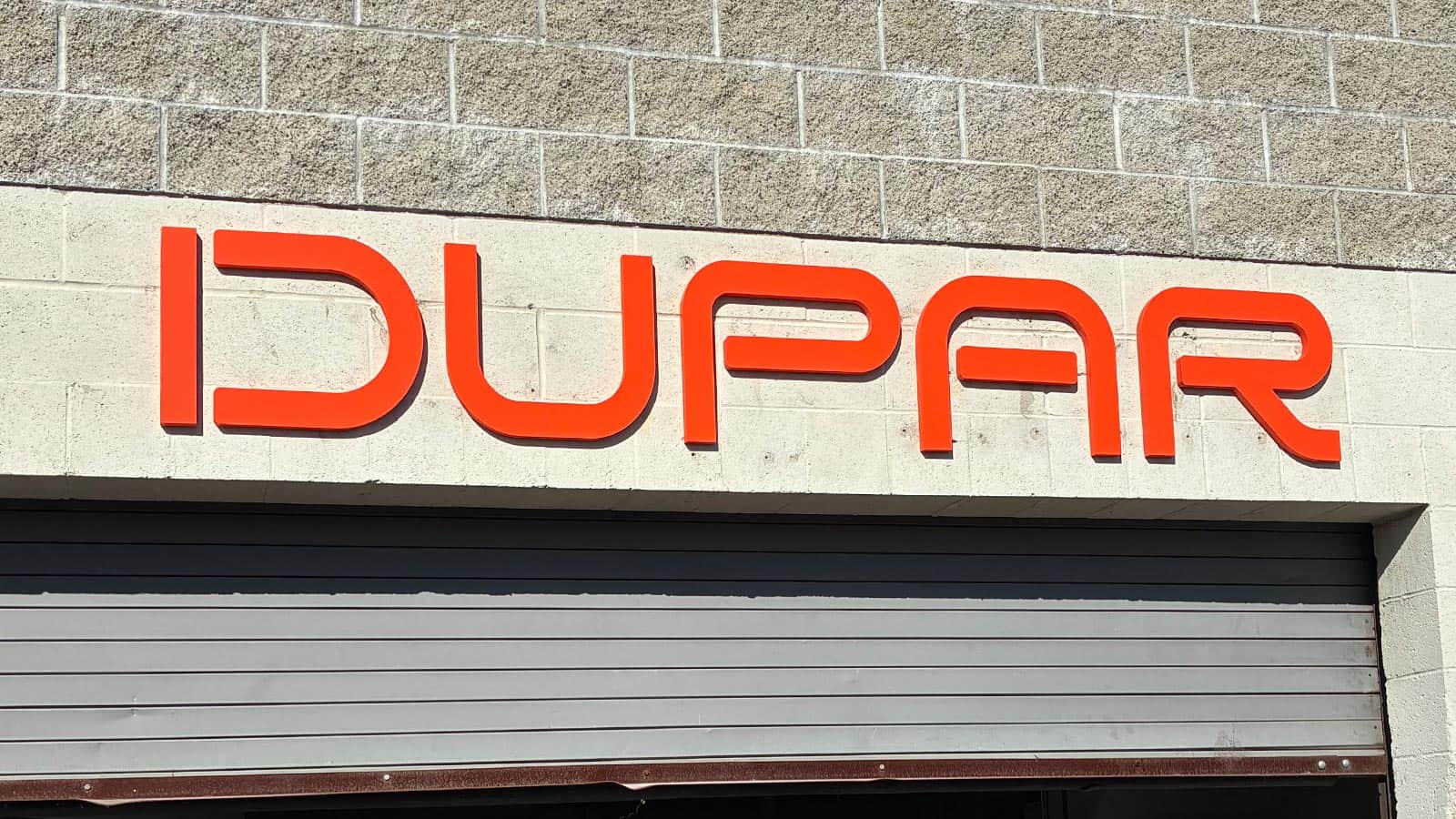 dupar erm painted pvc letters mounted on storefront
