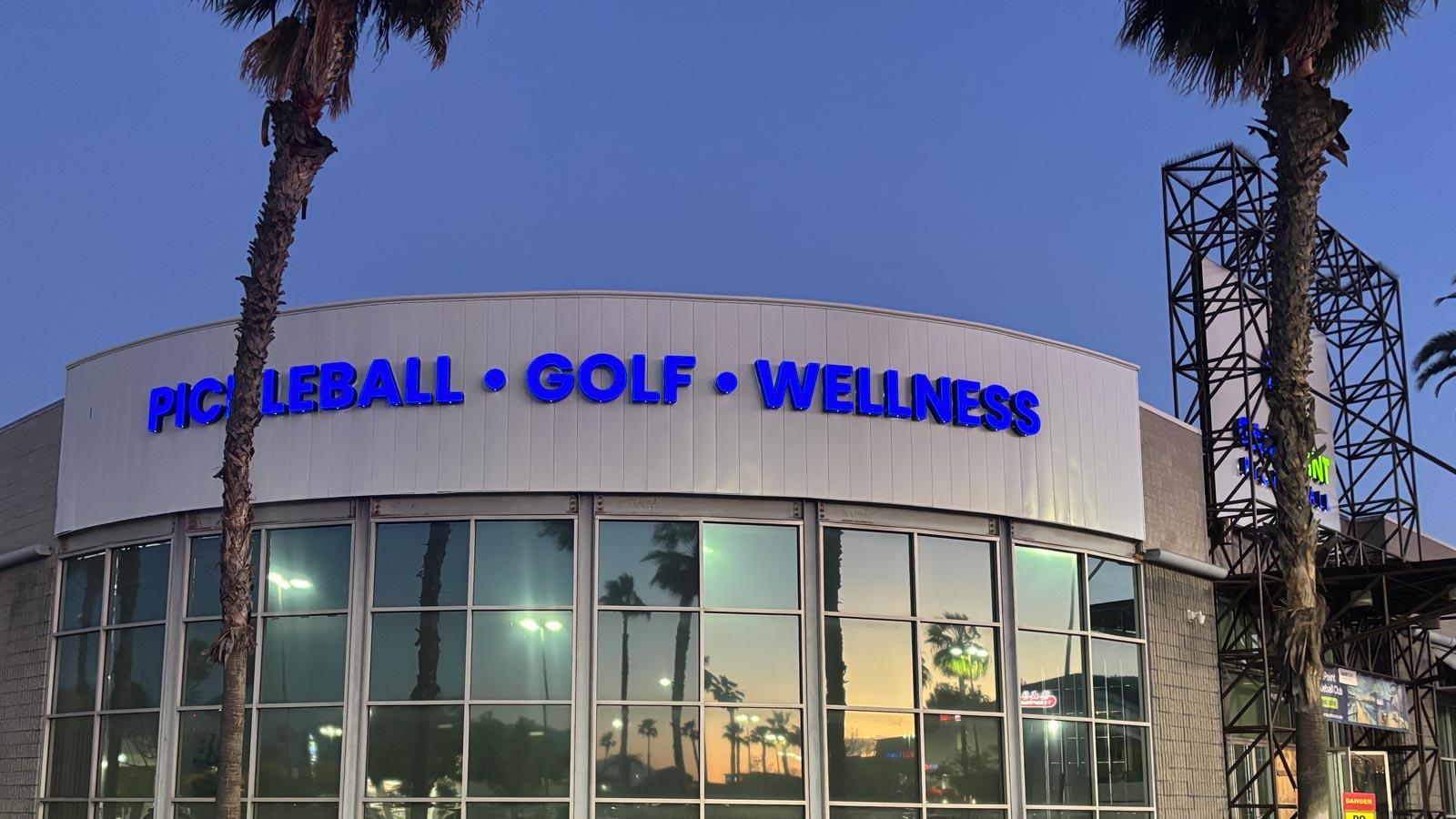 gamepoint courts channel letters mounted on facade