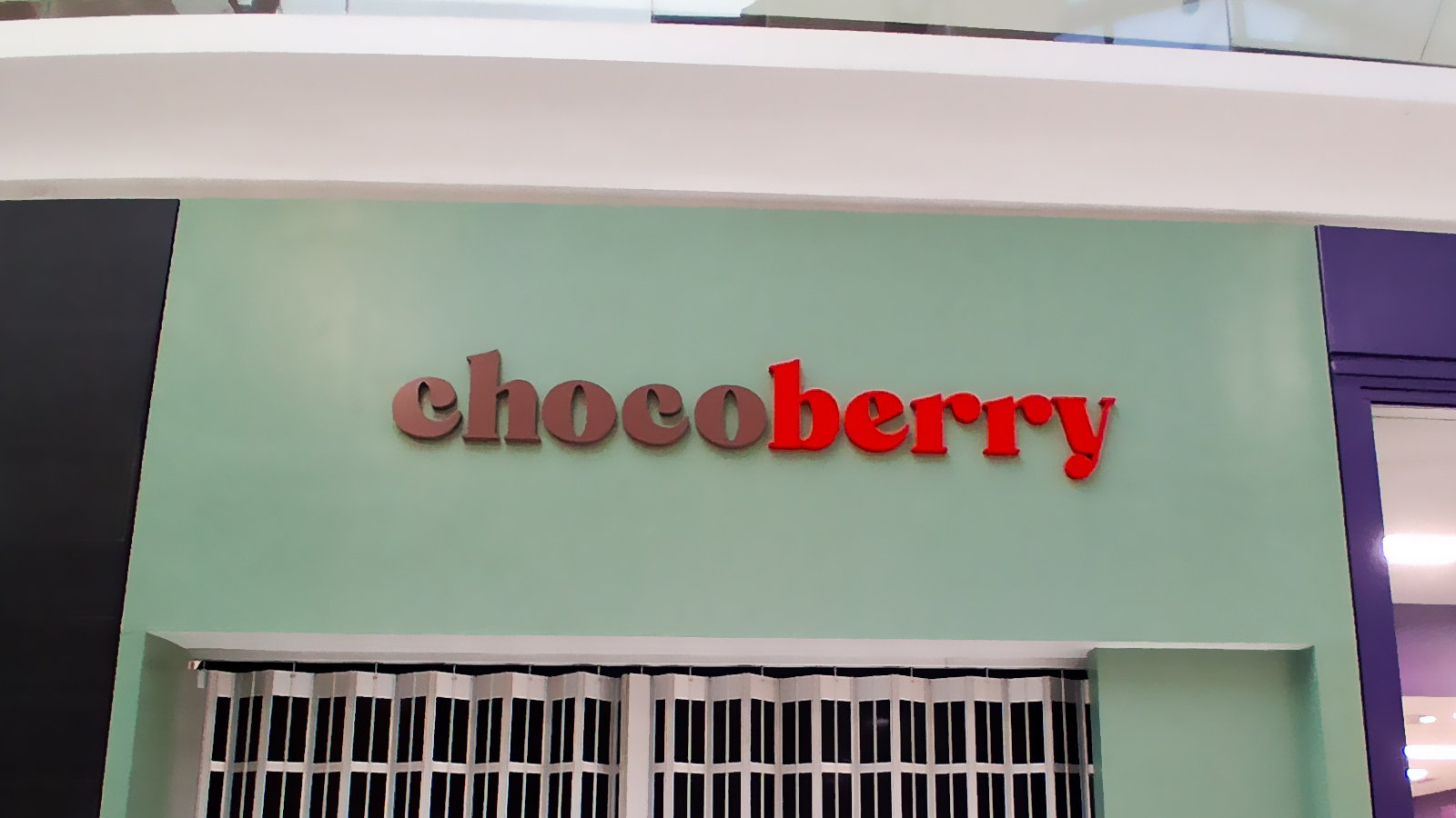 choco berry pvc storefront letters on mall wall