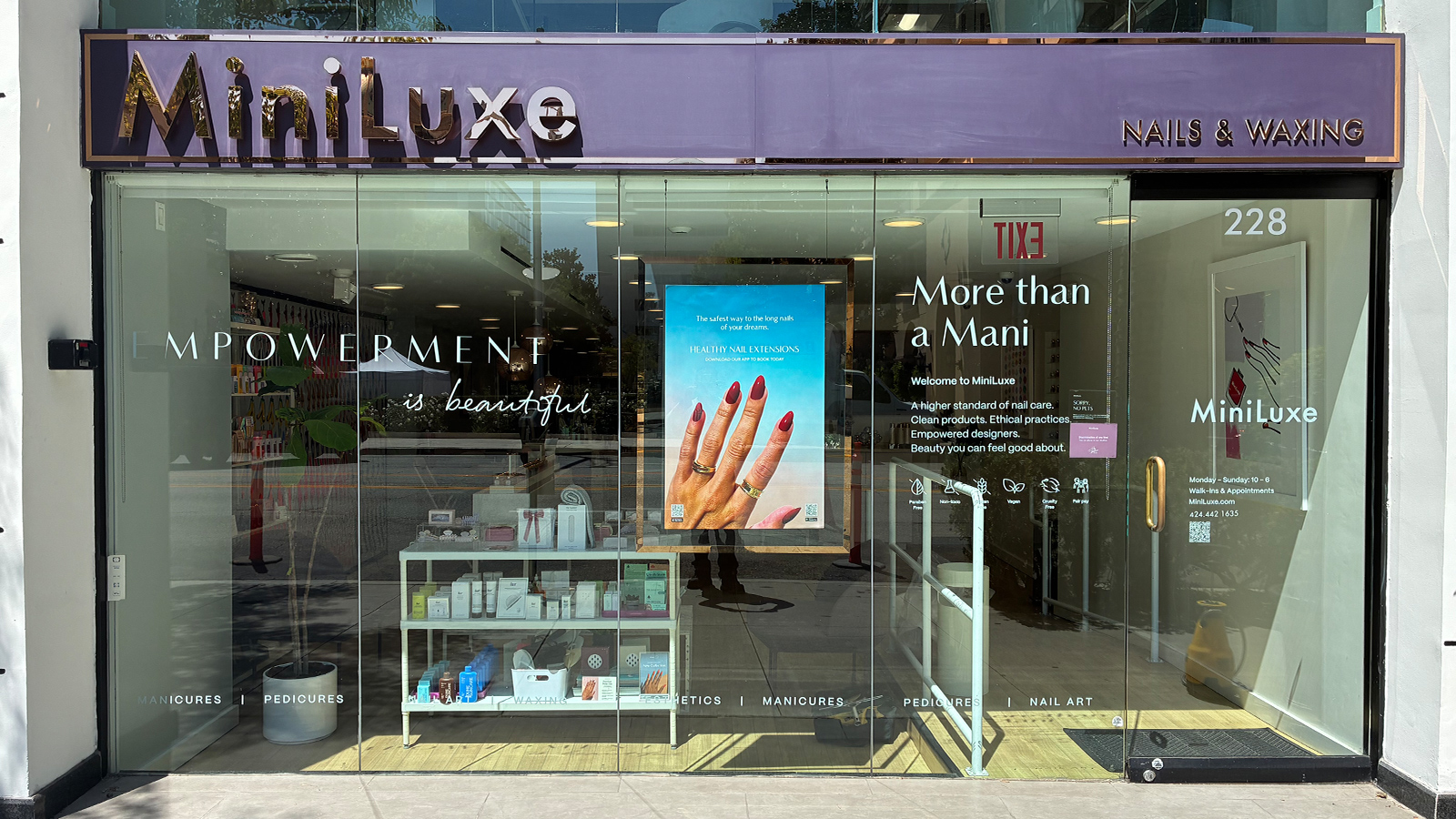 miniluxe beverly hills window decals on storefront